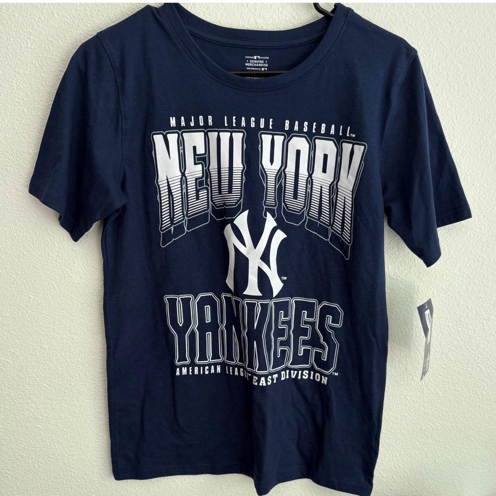 MLB New York Yankees Navy Blue Graphic T-Shirt Youth XL 16/18 New With Tags